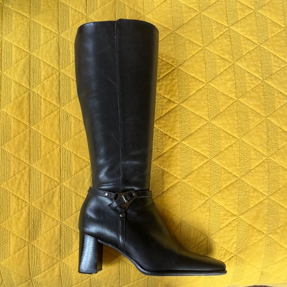 Sleek Black Heeled Boots - Picture 1 of 10